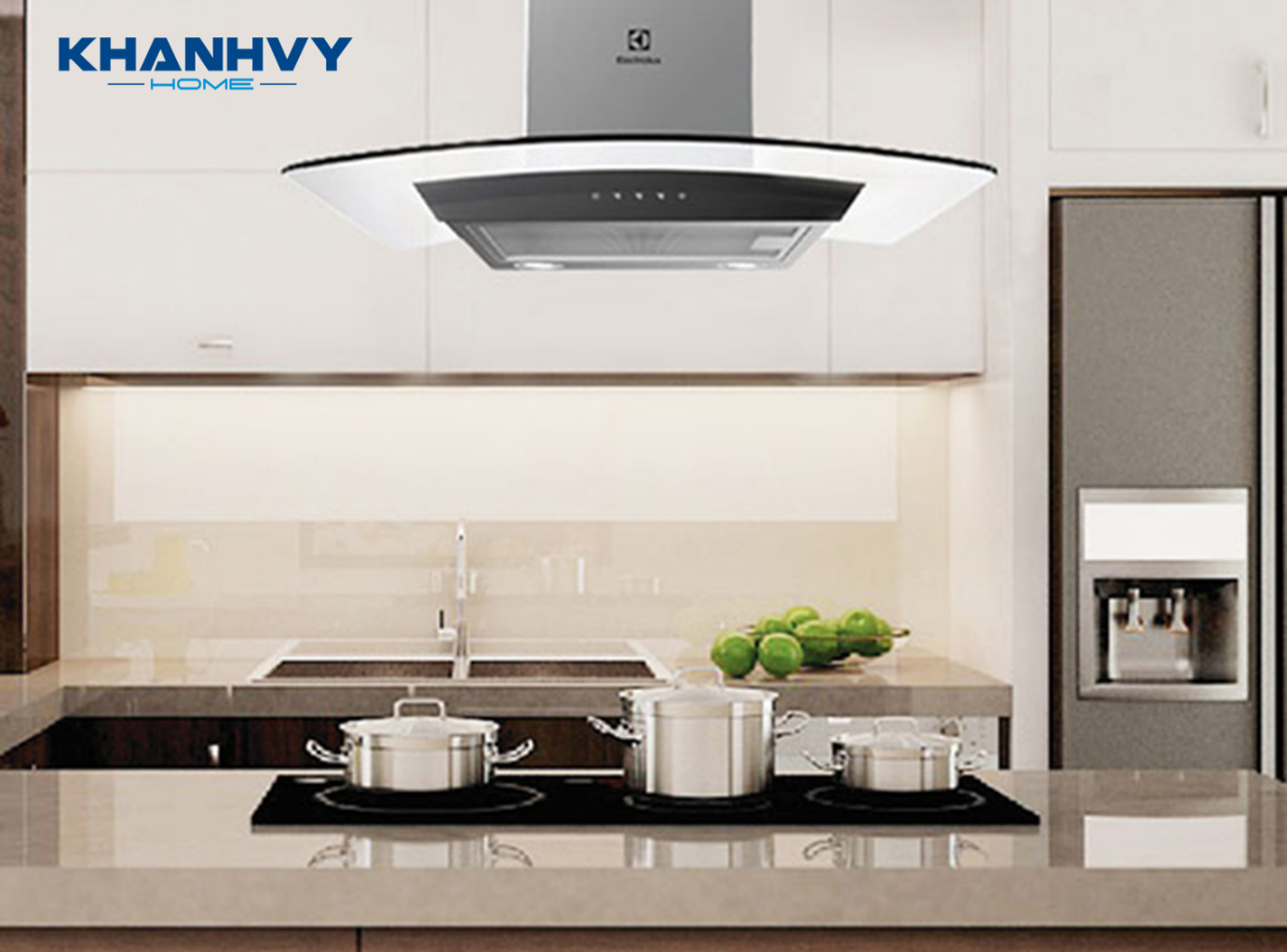 Máy hút mùi Electrolux EFC736GAR là sản phẩm nổi bật của thương hiệu Electrolux, sở hữu nhiều tính năng hoàn hảo cho căn bếp hiện đại của gia đình bạn