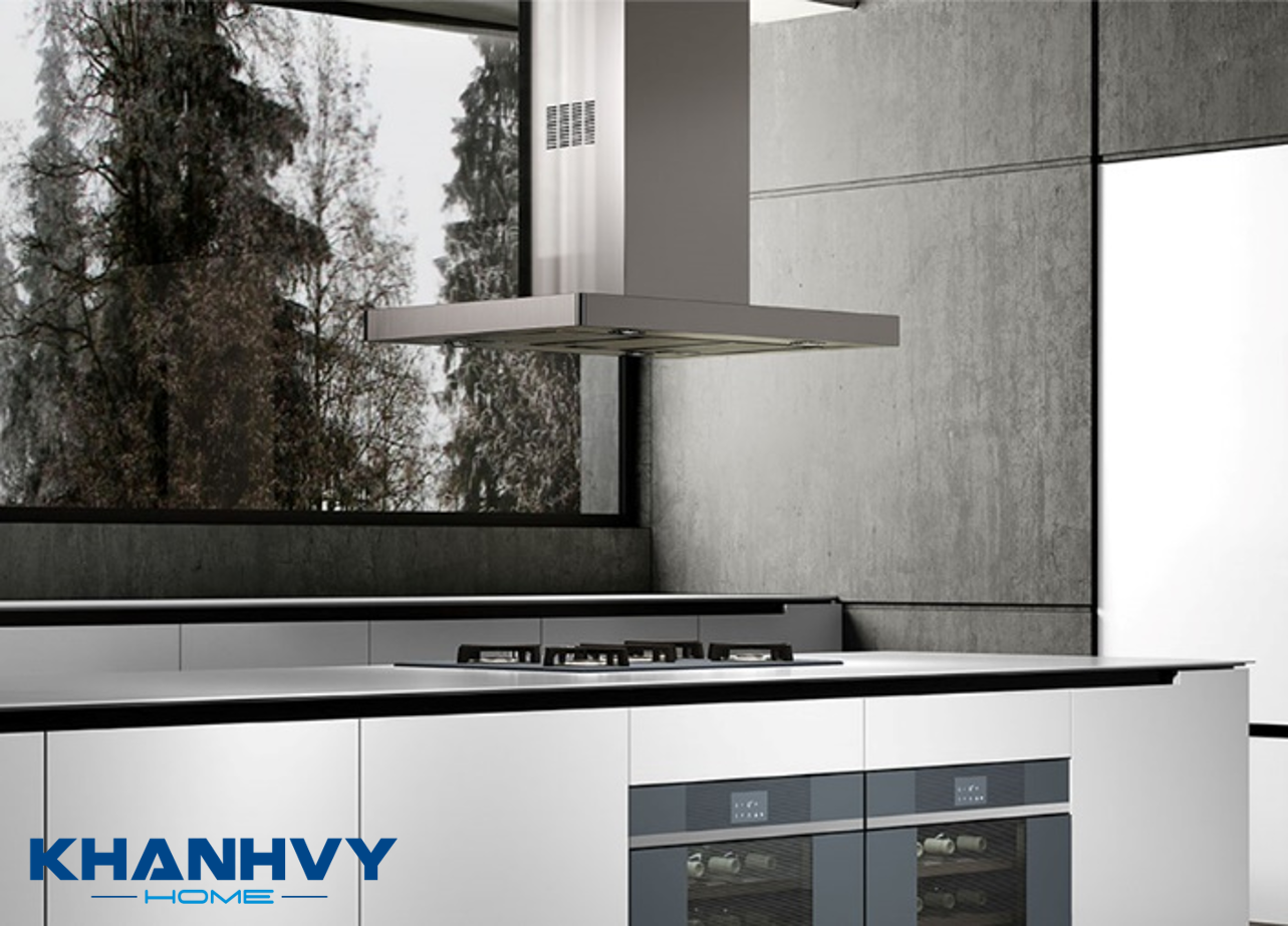 Máy hút mùi đảo Smeg KI90XE 536.84.628 là sản phẩm nổi bật của thương hiệu Smeg với thiết kế sang trọng cùng nhiều tính năng vượt trội, thích hợp với mọi căn bếp hiện đại