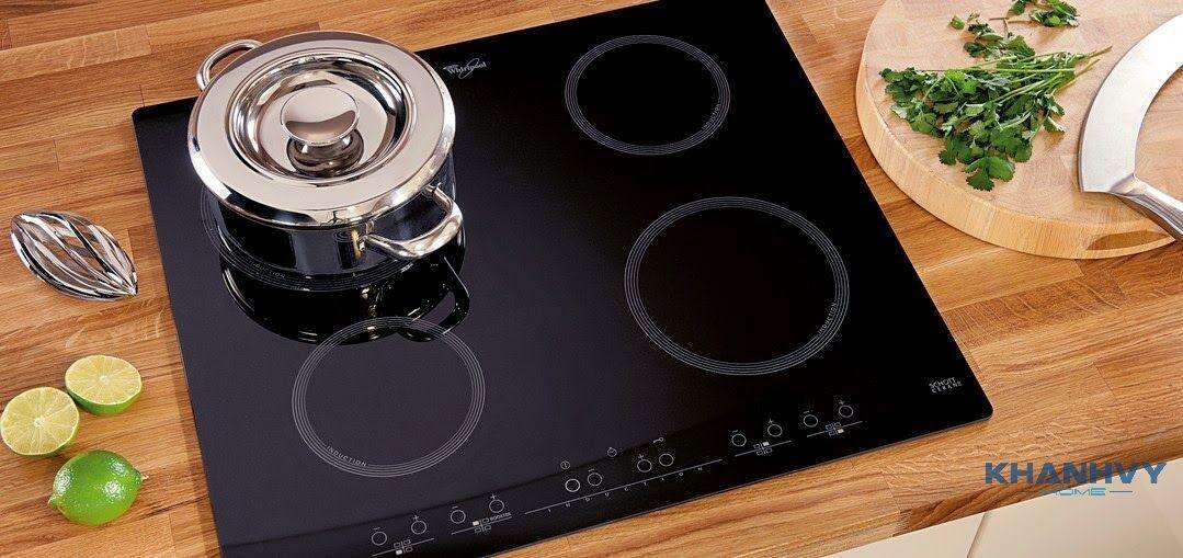 Vệ sinh, lau chùi để bếp không có vật cản khi nấu