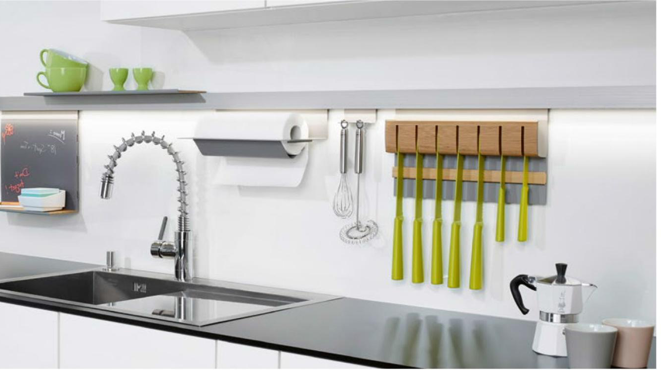 Phụ kiện treo tường - Kệ treo cuộn giấy Hafele 521.01.510 tại Khánh Vy Home lắp đặt treo tường, gọn nhẹ