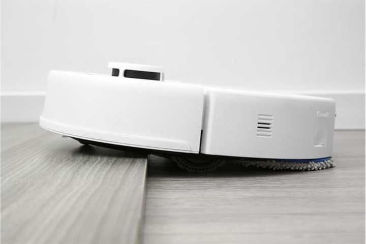 Robot hút bụi Ecovacs N30 Pro Omni màu trắng