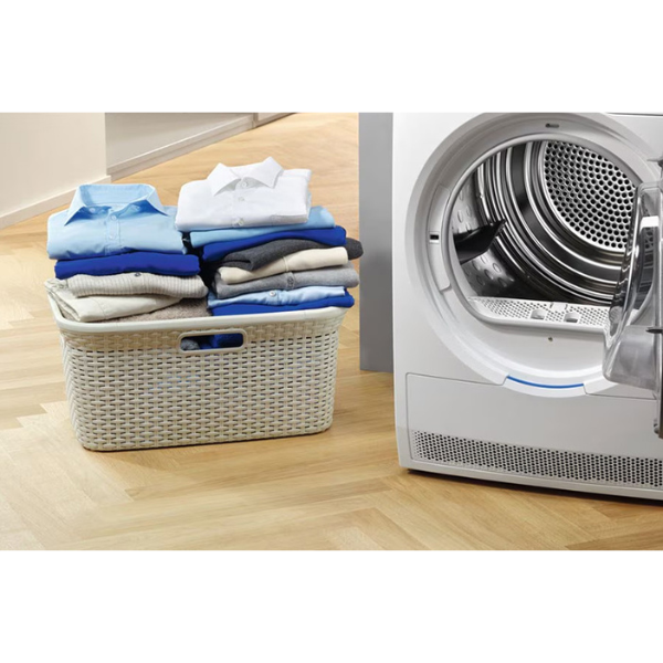 Máy sấy thông hơi 9kg Electrolux EDS904H3WC