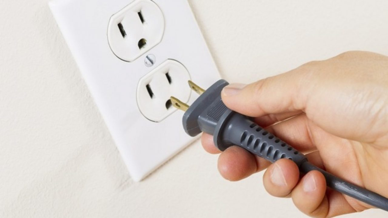 Không nên thường xuyên rút phích cắm điện của máy lọc nước TK-AS66