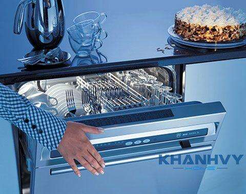 Máy rửa chén cần khoảng 45-60 phút cho một chu trình rửa