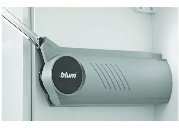 Blum là thương hiệu nổi tiếng với các sản phẩm phụ kiện nhà bếp chất lượng