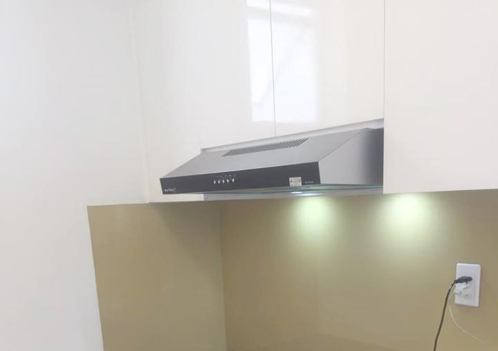 Máy hút mùi Eurosun EH-70CF19S lắp đặt âm tủ gọn gàng