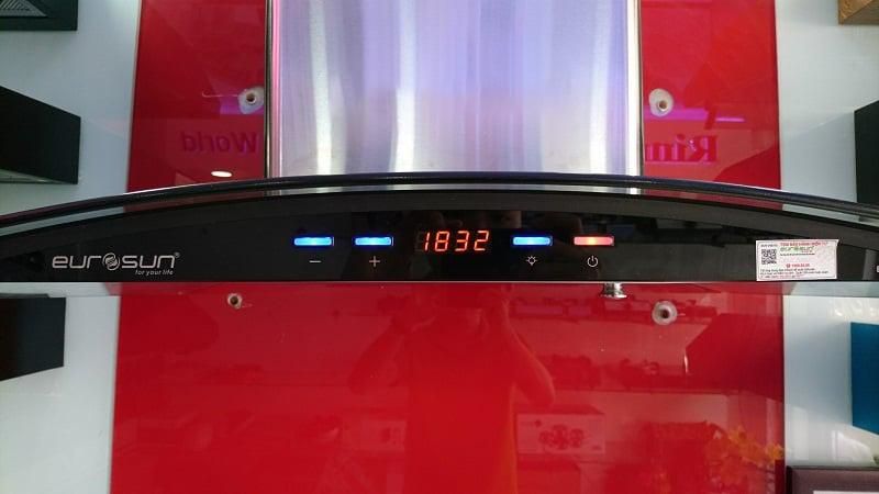 Máy hút mùi Eurosun EH-70K11E điều khiển phím điện tử tiện lợi