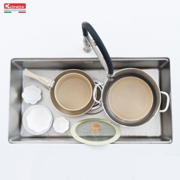 Chậu rửa bát chống xước Konox TARI 8748SR - BASIC
