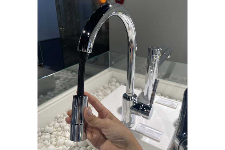 Vòi rửa chén Toto TX608KNBR nóng lạnh