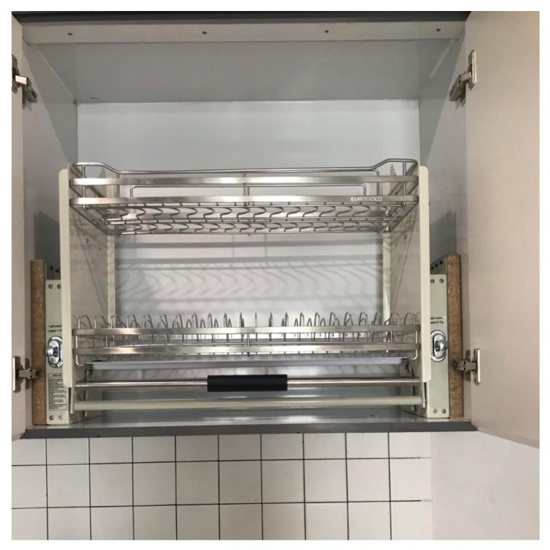 Không gian bếp sạch sẽ và gọn gàng với kệ chén dĩa di động EUI160 tại Khánh Vy Home