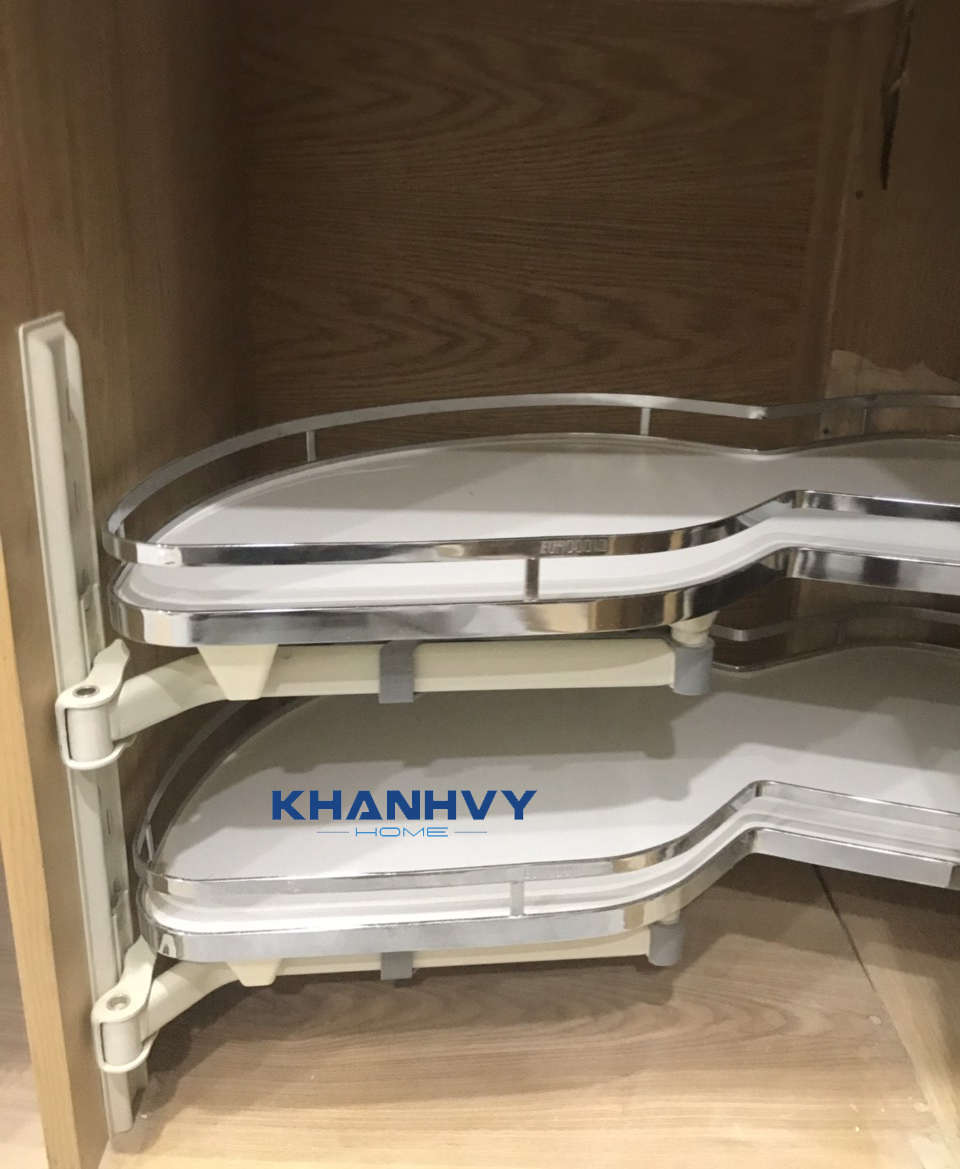 Mâm xoay hình lá M0202L/R tại Khánh Vy Home có phần đáy làm bằng composite chống ồn