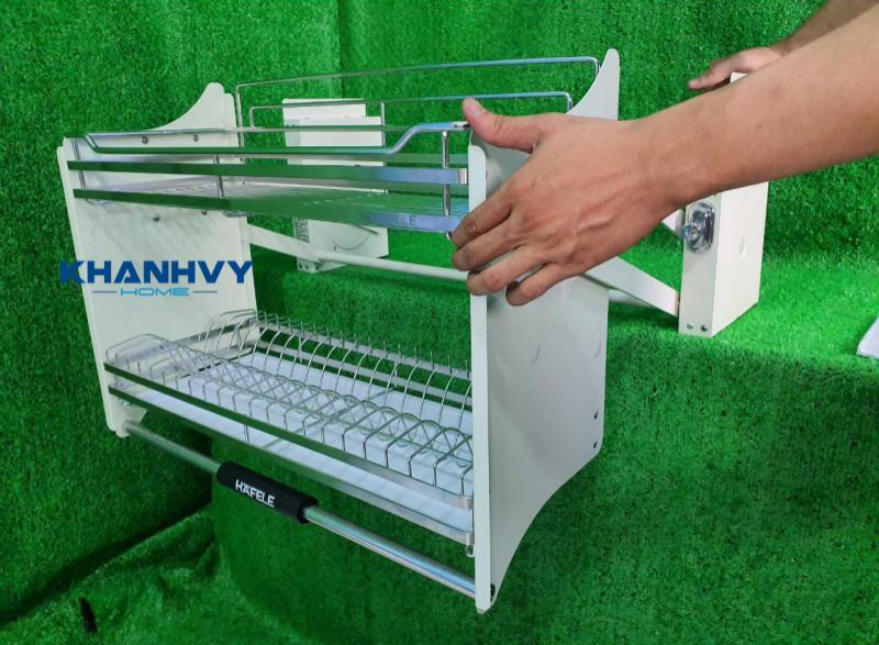 Giá bát đĩa nâng hạ Hafele 700mm 504.75.024 tại Khánh Vy Home nâng lên hạ xuống nhẹ nhàng và nhanh chóng