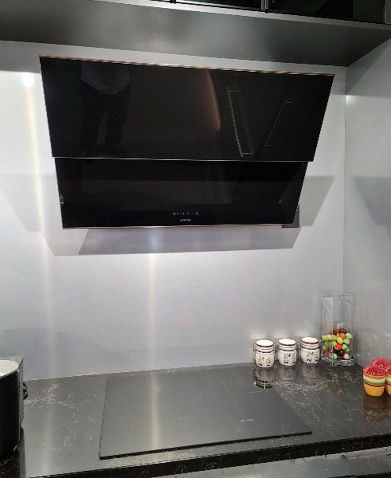 Máy hút mùi gắn tường Smeg KSVV90NRA 536.84.459 đến từ thương hiệu Smeg 