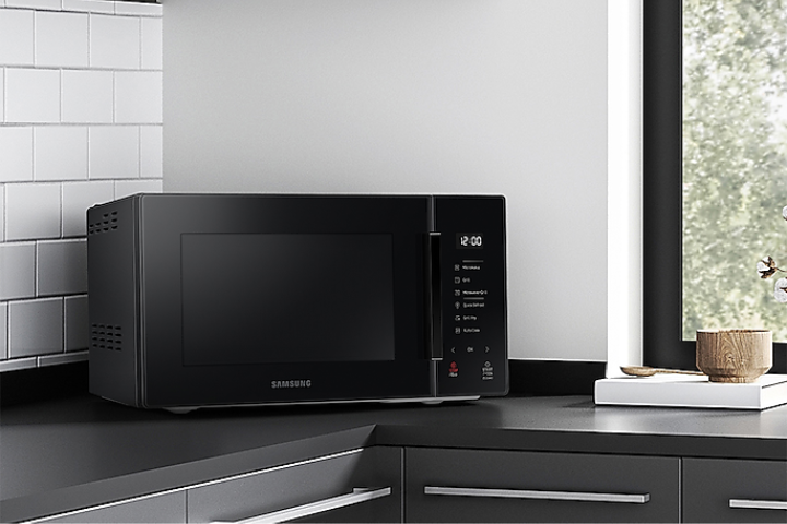 Lò vi sóng Samsung MG23T5018CK công nghệ chiên nướng Grill Fry 23L màu đen