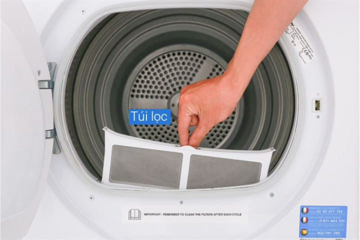 Máy sấy thông hơi Candy 9 kg CSE V9DF-S
