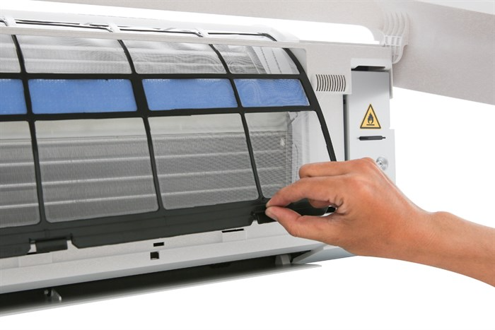 Máy lạnh Toshiba RAS-H18J2KCVRG-V Inverter 1 chiều 18.000 BTU 2 HP