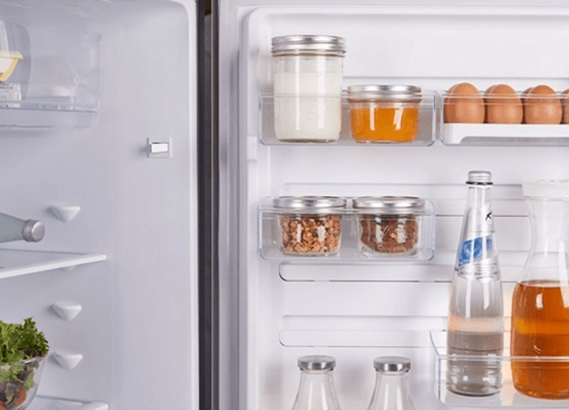 Tủ lạnh Electrolux 320L ETB3400H-H có hệ thống ngăn kệ FlexStor có thể điều chỉnh linh hoạt