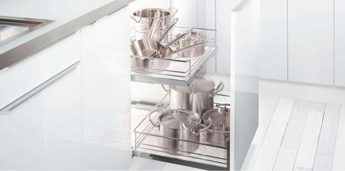 Giá xoong nồi Hafele gắn cánh 540.24.503 tại Khánh Vy Home giúp không gian bếp thêm phần sang trọng và trang nhã