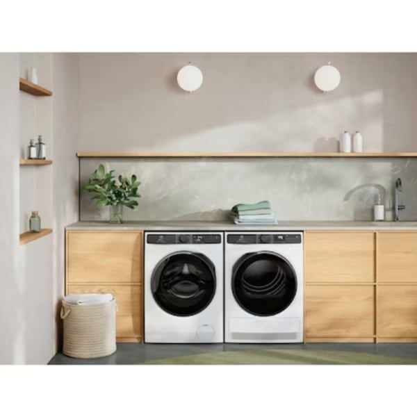 Máy sấy bơm nhiệt 8kg Electrolux EDH803J5WC