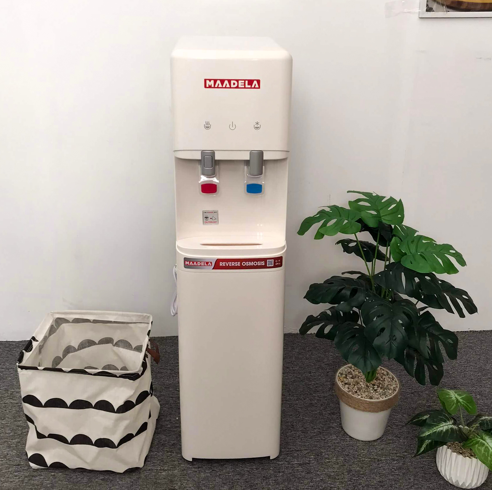 Máy lọc nước nóng lạnh Maadela M300UF