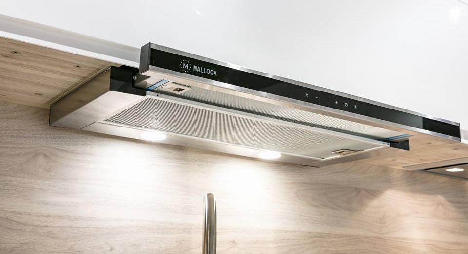Máy hút mùi Malloca K1509 TC đồng hành cùng bạn giữ cho nhà bếp sạch đẹp
