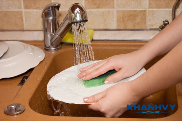 Tại sao nên chọn mua máy rửa chén bát cho gia đình?