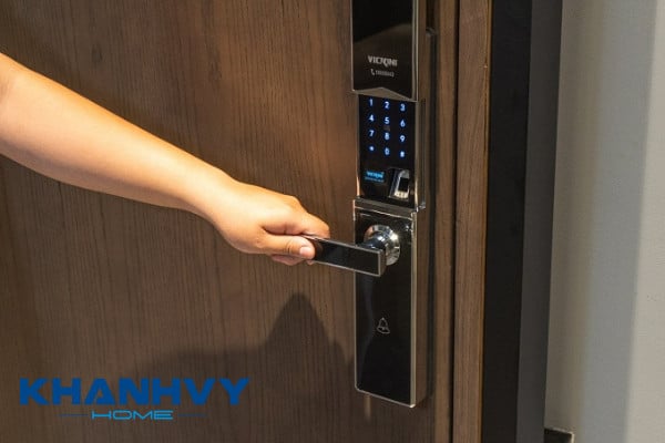 Khóa cửa sử dụng vân tay