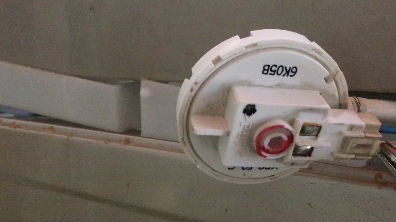 Phao nước hoạt động không chính xác hoặc lỗi bo mạch