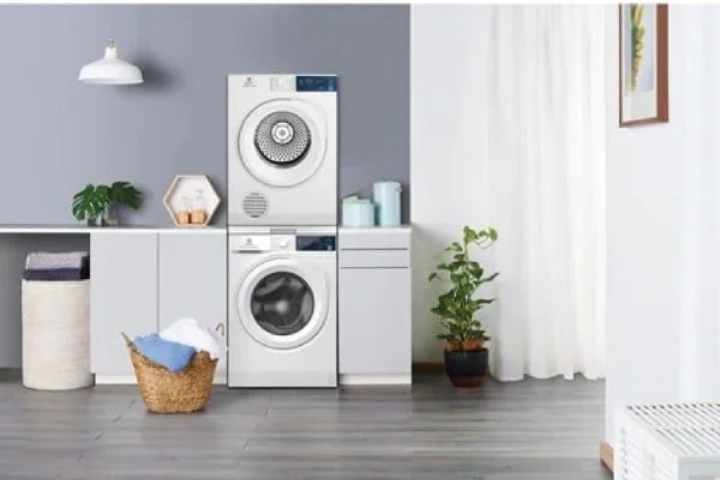 Máy sấy thông hơi Electrolux EDS854J3WB 8.5kg