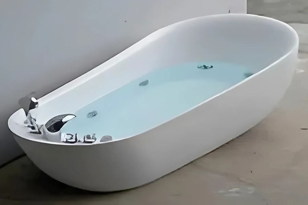 Bồn tắm cá heo Maamo MA-2429MS gắn massage và sen vòi