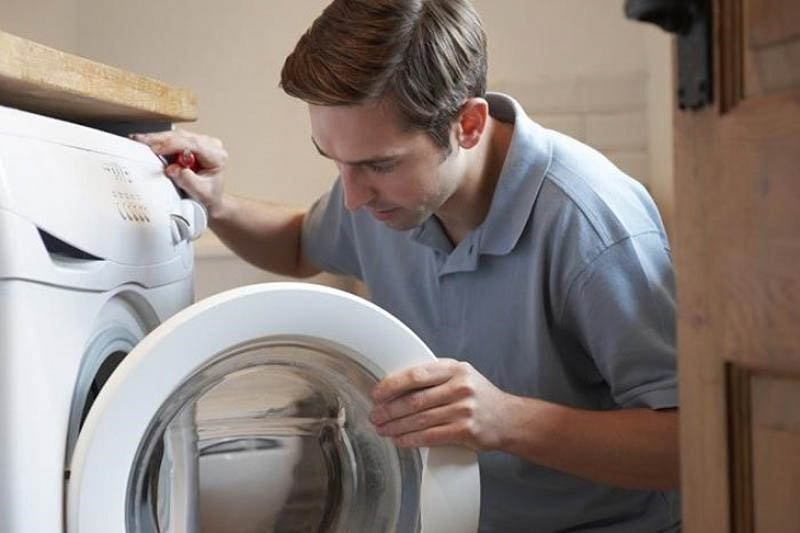 Có nên mua tủ sấy quần áo?