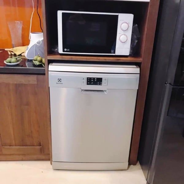 Máy rửa chén Electrolux ESF5512LOX 13 bộ