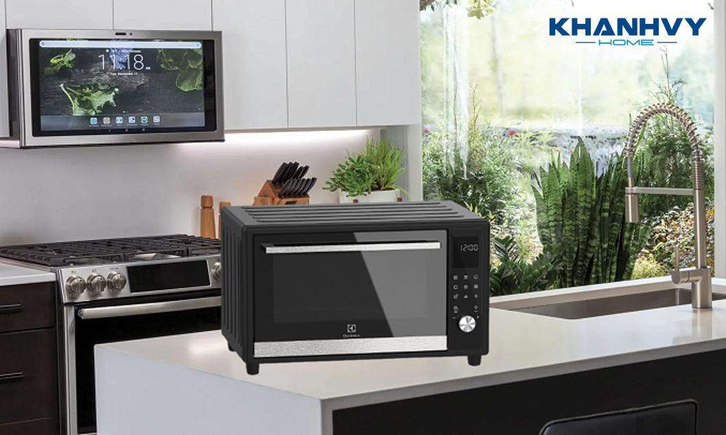 Lò nướng để bàn Electrolux EOT40DBD sở hữu thiết kế đơn giản nhưng sang trọng, phù hợp với mọi không gian lắp đặt