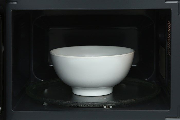 Lò vi sóng có nướng Electrolux EMG30D22BM