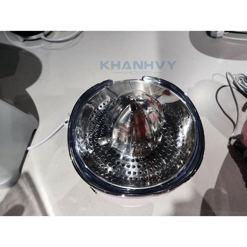 Máy ép cam màu hồng Smeg CJF01PKEU 535.43.646