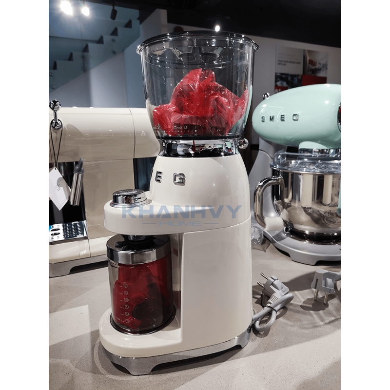Máy xay cà phê màu kem Smeg CGF01PGEU 535.44.015