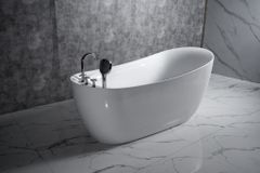 Bồn Tắm Acrylic Độc Lập Mowoen MW8235F-170