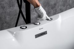 Bồn tắm Mowoen MW8266F-170.MS đặt sàn massage 1.7m