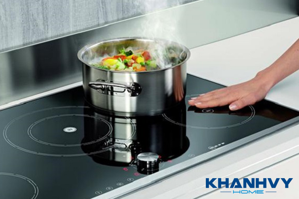 Chuẩn bị dụng cụ vệ sinh bếp