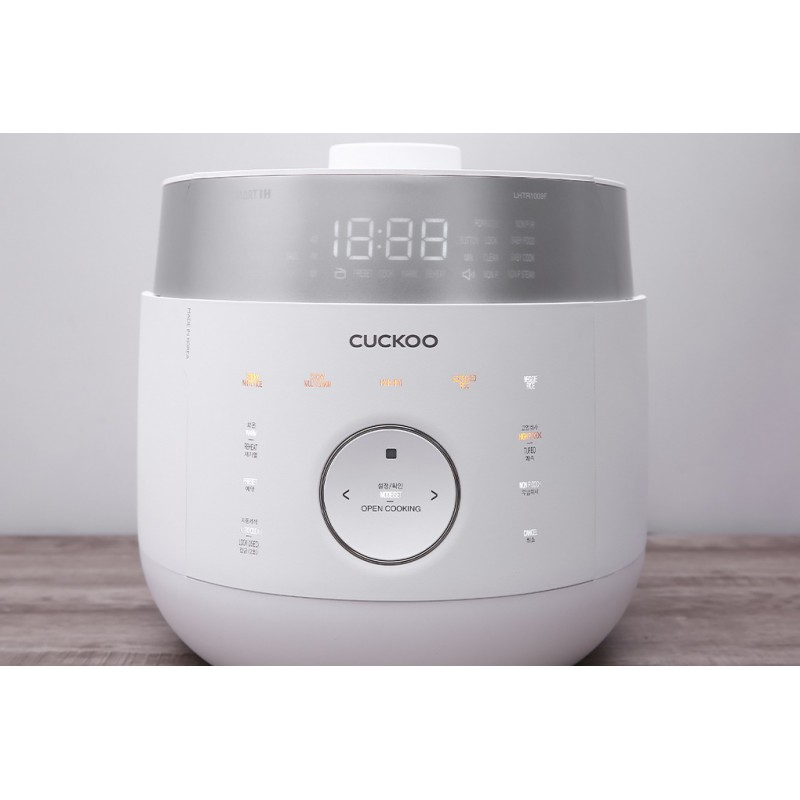 Nồi cơm điện tử áp suất Cuckoo CRP-LHTR1009F/WHSIVNCV