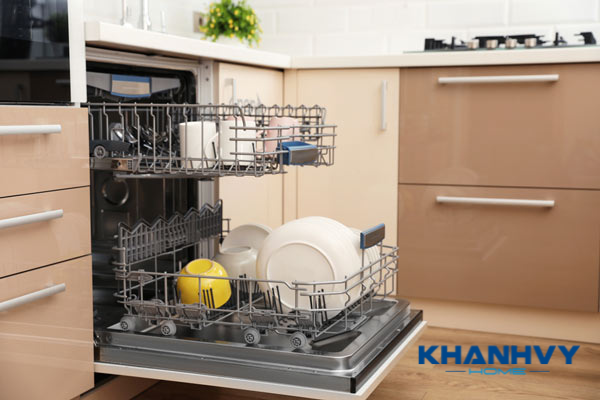 Nhà có 3-5 thành viên nên lựa chọn máy rửa chén như thế nào tốt?