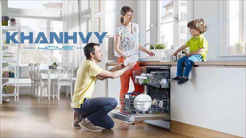 Nên đầu tư máy rửa chén để công việc nội trợ trở nên đơn giản