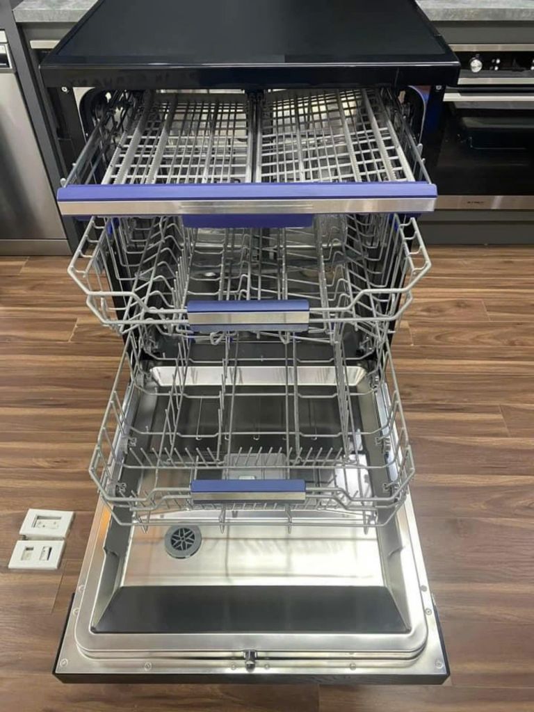 Sản phẩm chứa ảnh đánh giá của người dùng[ Không được xoá]