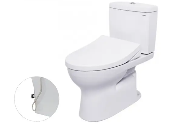 Bàn cầu hai khối TOTO CS320DRE4W, nắp đóng êm kèm vòi rửa nước lạnh TCW1211A