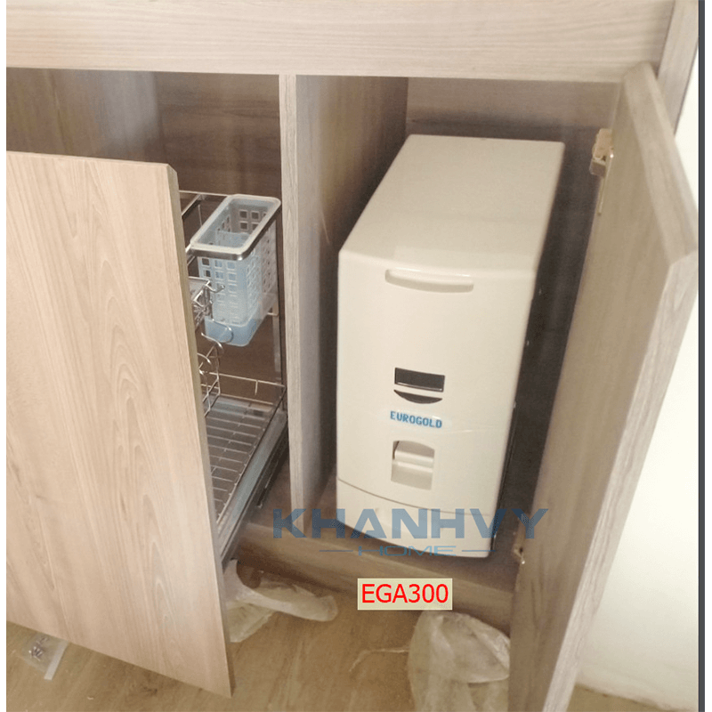 Thùng gạo âm tủ ray giảm chấn Eurogold EGA300 Outlet