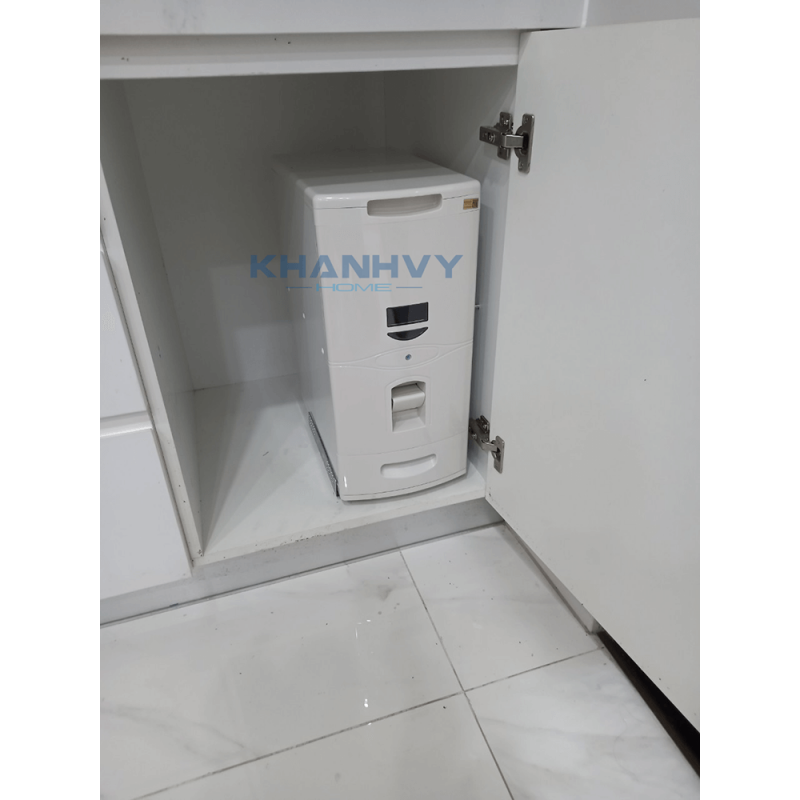 Thùng gạo âm tủ ray giảm chấn Eurogold EGA300 Outlet