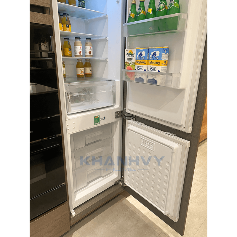 Tủ lạnh Malloca MF-246EBI âm tủ