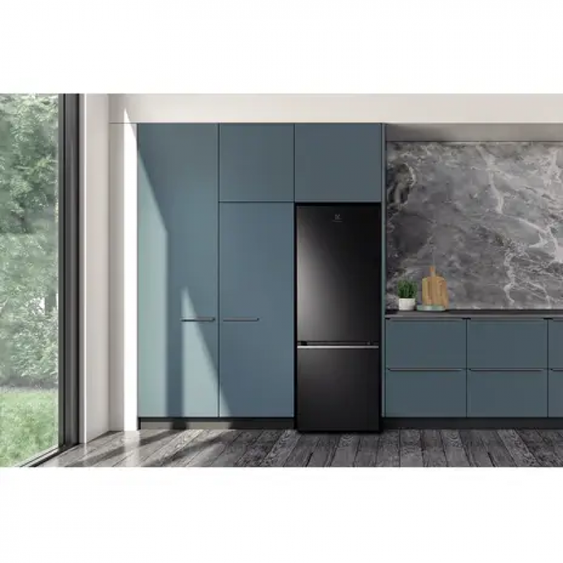 Tủ lạnh Electrolux EBB3402K-H