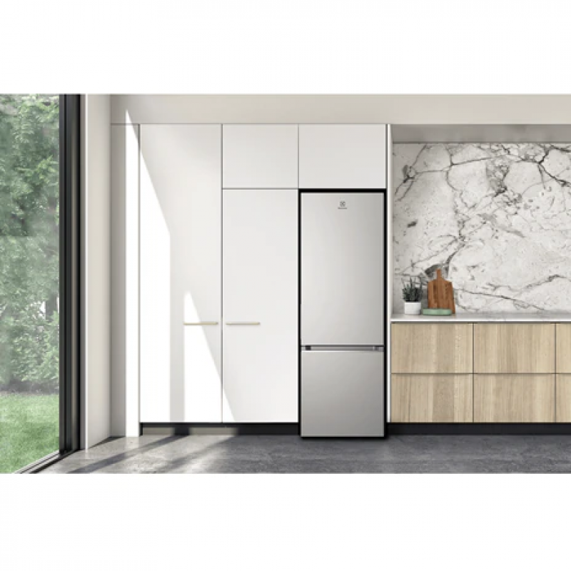Tủ lạnh Electrolux EBB3702K-A