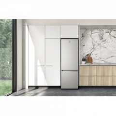 Tủ lạnh Electrolux EBB3702K-A